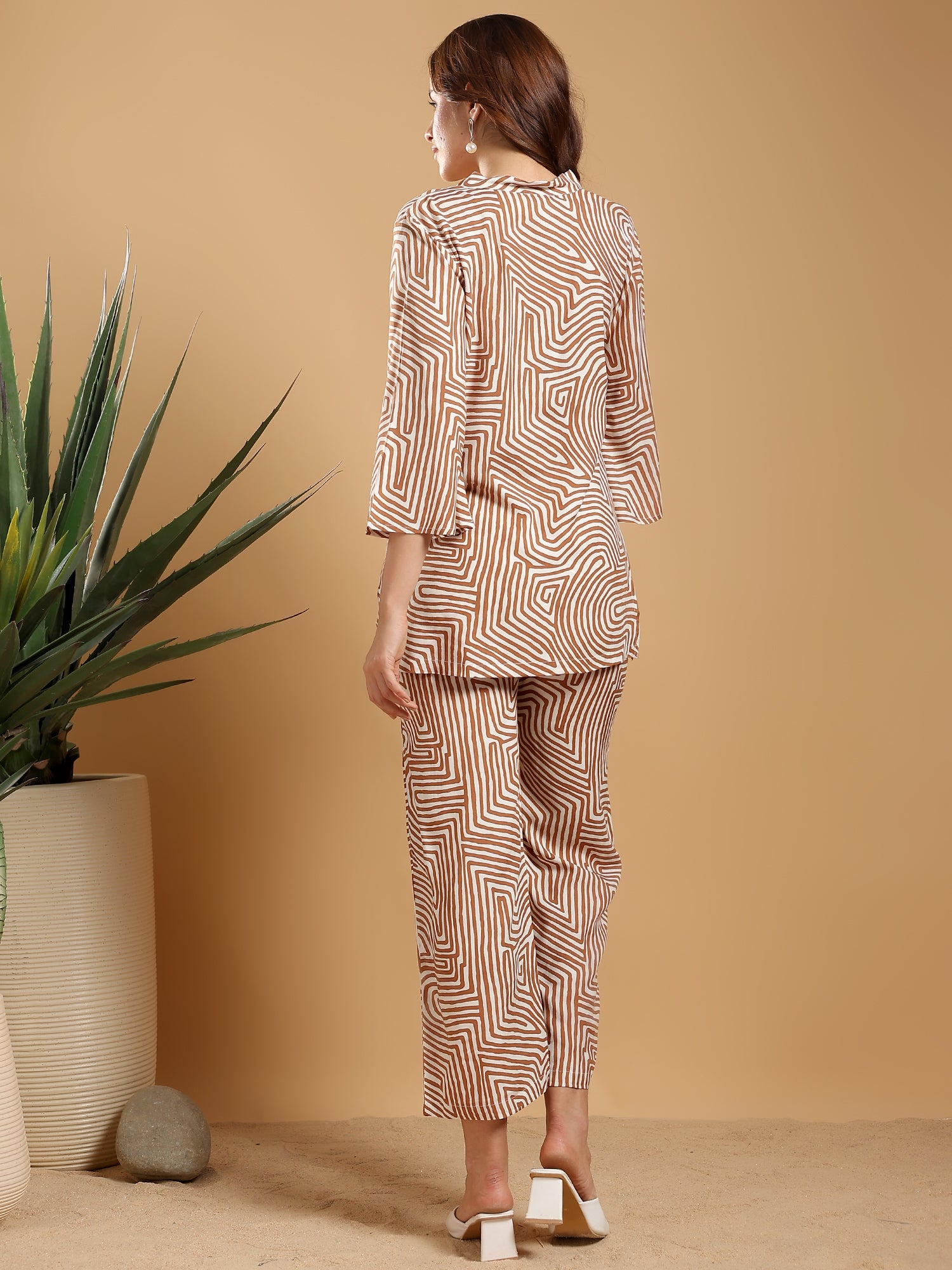 Brown printed band neck regular coord set
