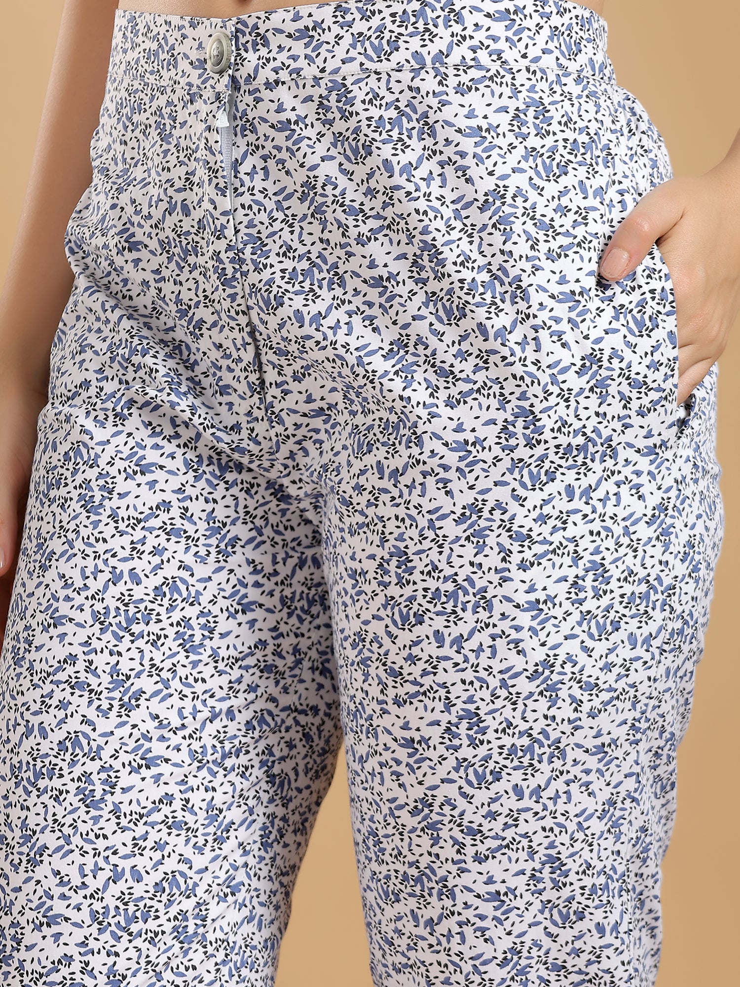 White printed Band neck collar and tunic top with pants coord set