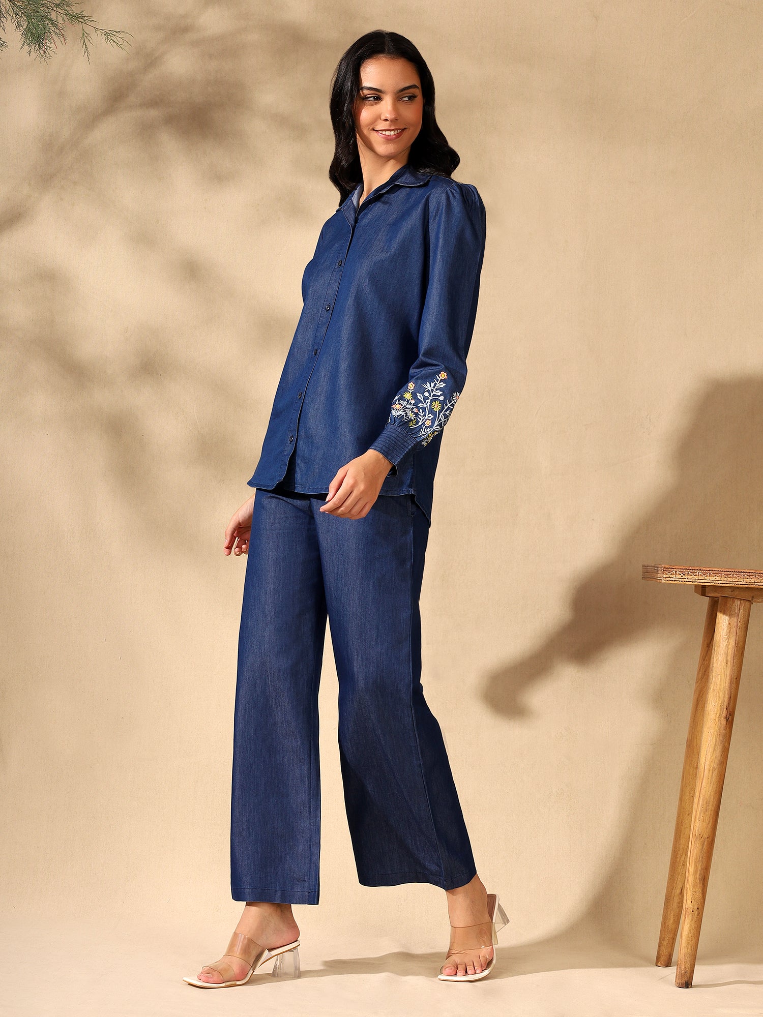 Denim collar embroidered sleeves coord set