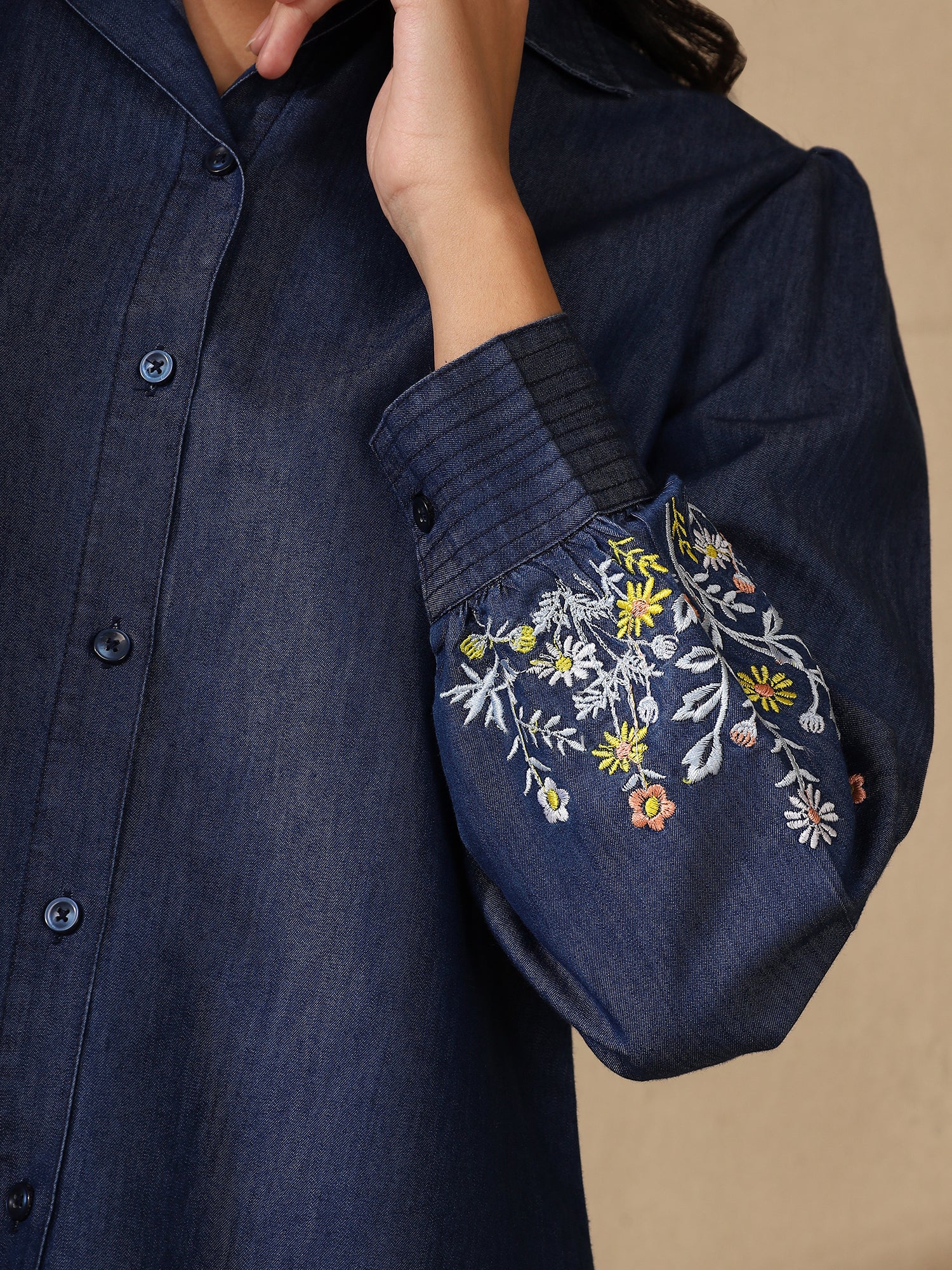 Denim collar embroidered sleeves coord set